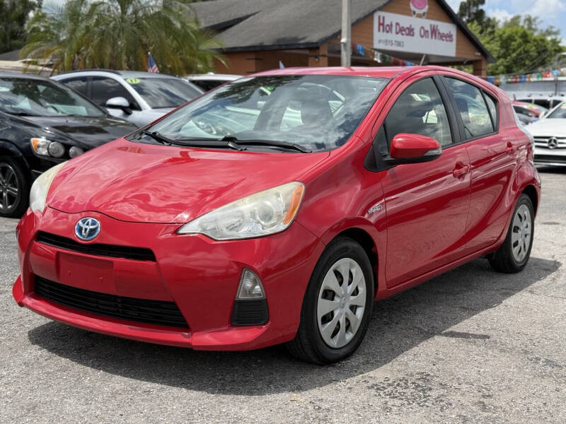 toyota prius c 2013 JTDKDTB31D1058902 image
